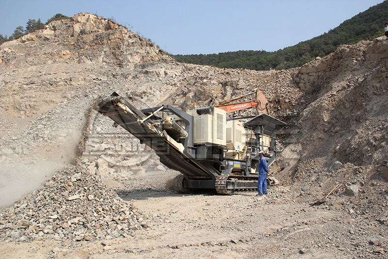 一臺(tái)移動(dòng)履帶式破碎機(jī)多少錢？