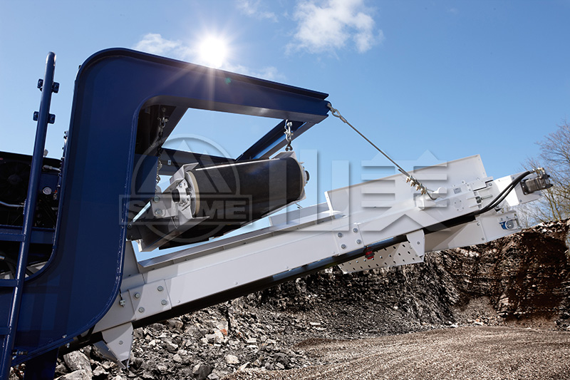 一臺(tái)移動(dòng)履帶式破碎機(jī)多少錢？