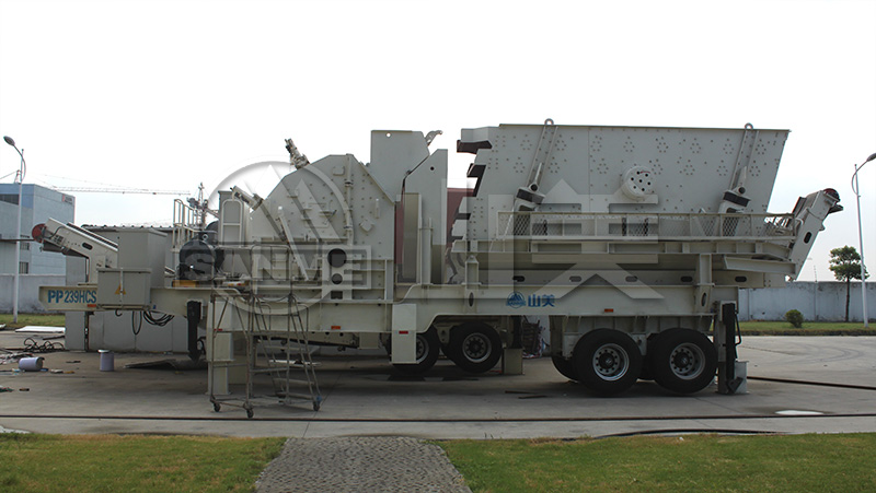 與傳統(tǒng)的固定式破碎機相比，移動破碎站有哪些特點？