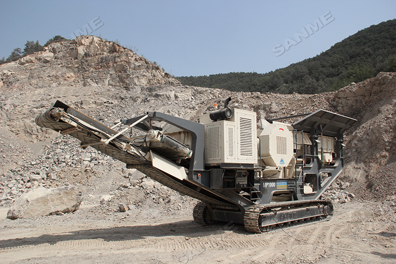 碎石生產(chǎn)線應(yīng)該選擇固定式還是移動式？