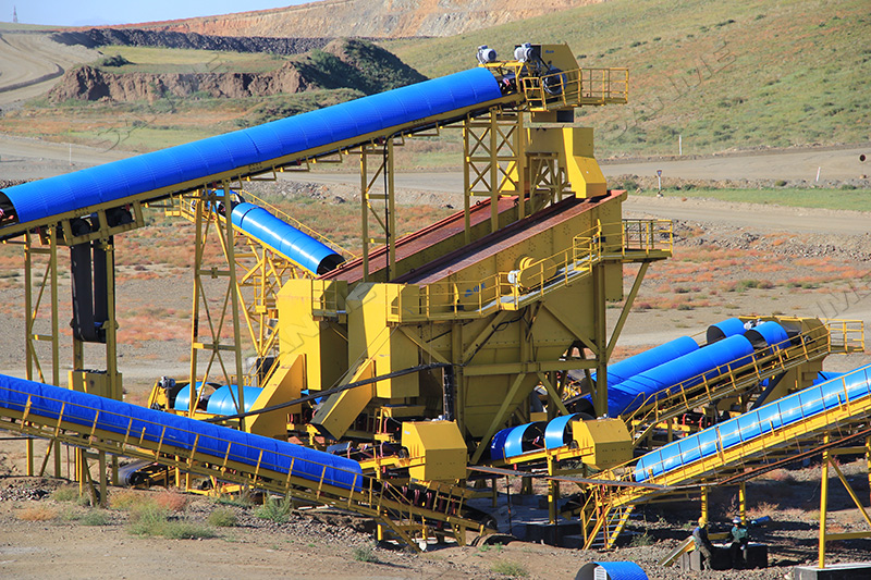 機(jī)制砂生產(chǎn)線選固定式還是移動(dòng)式？理性選擇提升生產(chǎn)效率